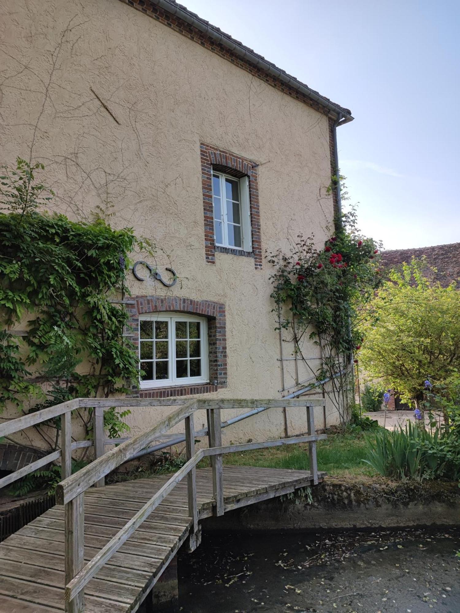 Bed and Breakfast Le Moulin Grenon Mézilles Zewnętrze zdjęcie